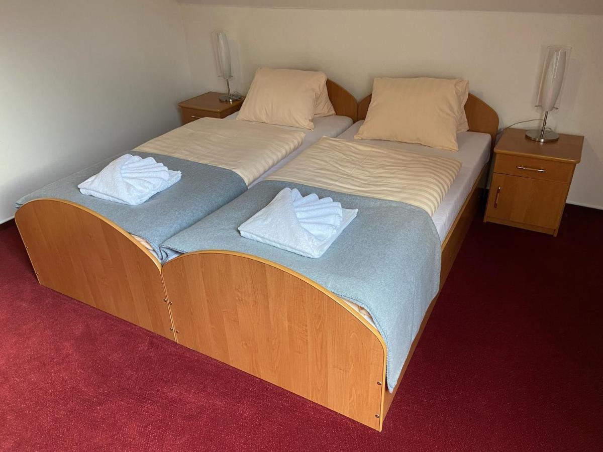 Hotel Zamecek Raspenava מראה חיצוני תמונה