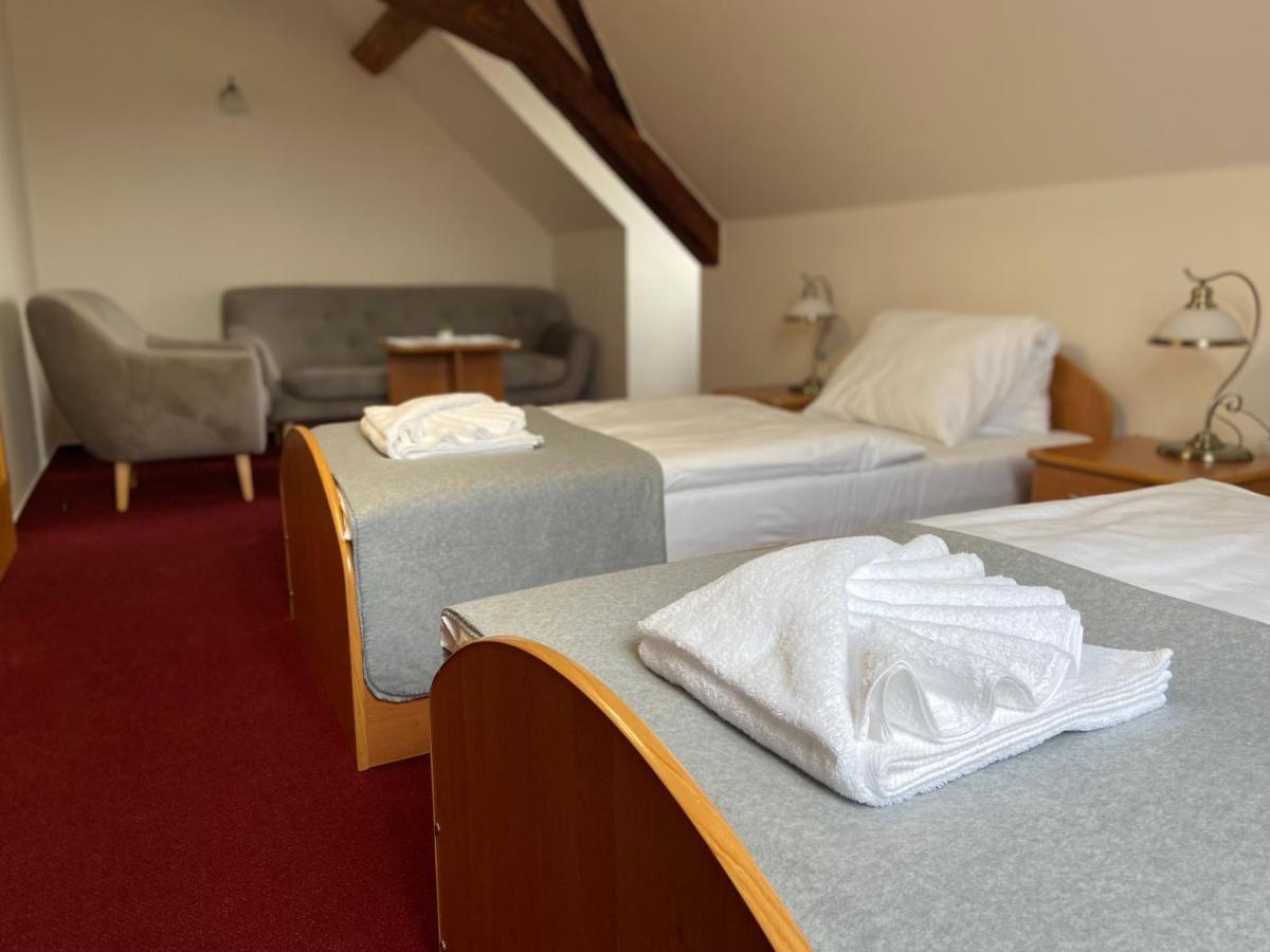 Hotel Zamecek Raspenava מראה חיצוני תמונה