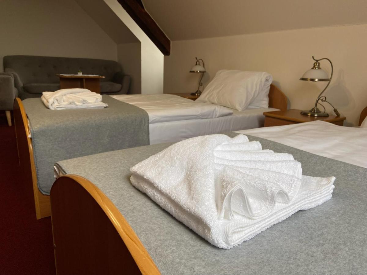 Hotel Zamecek Raspenava מראה חיצוני תמונה