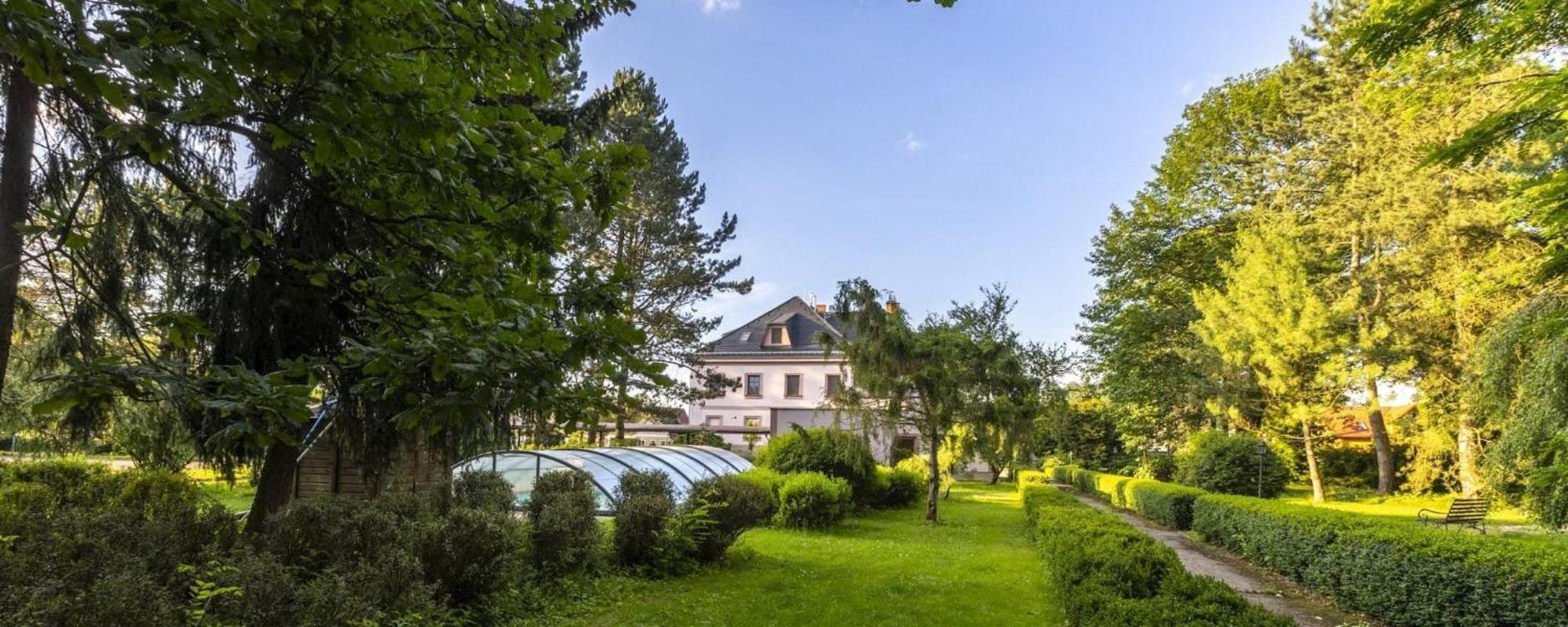 Hotel Zamecek Raspenava מראה חיצוני תמונה